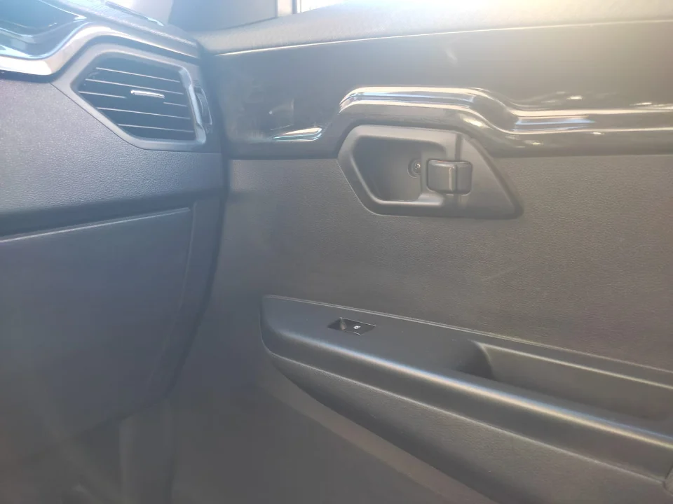 Mahindra KUV 100 - Photo 7