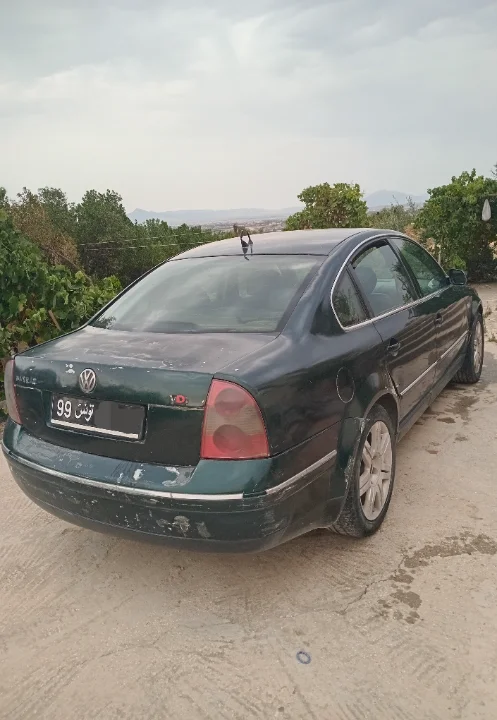 Volkswagen Passat - Photo 2