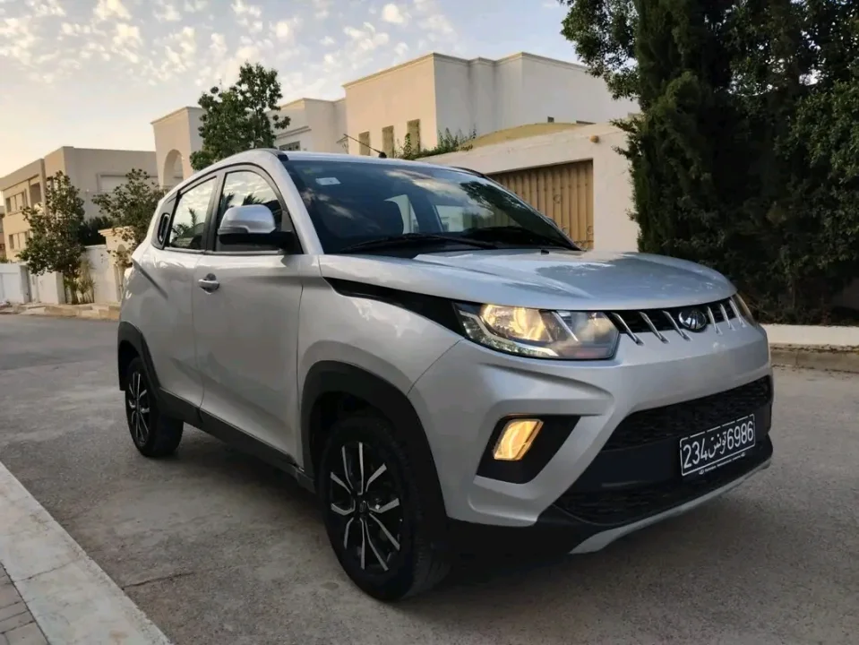 Mahindra KUV 100 - Photo 9