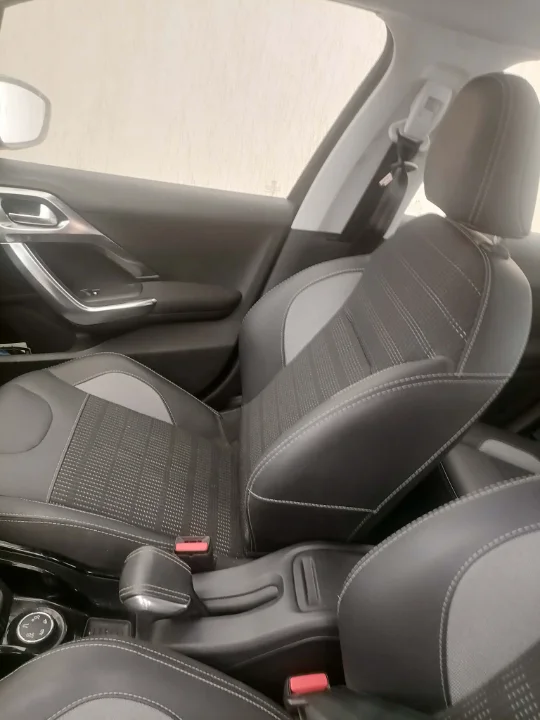 Peugeot 2008 - Photo 4