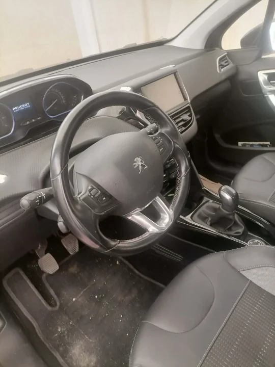 Peugeot 2008 - Photo 2
