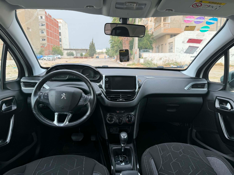 Peugeot 2008 - Photo 2