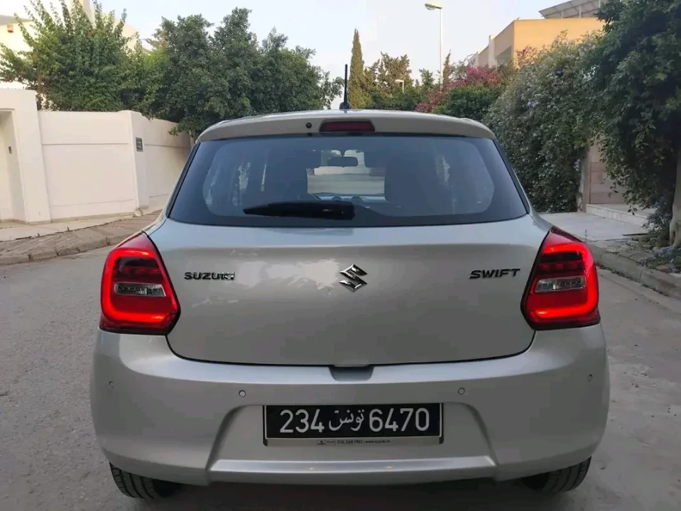 Suzuki Swift - Photo 4