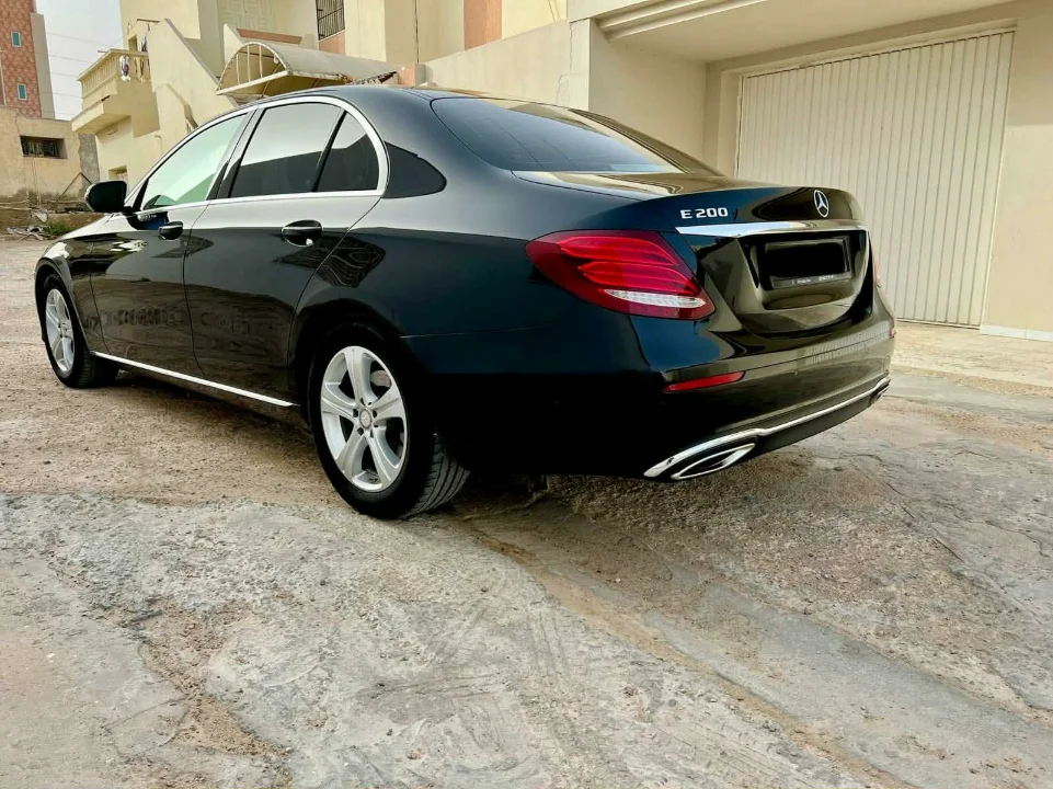 Mercedes Classe E - Photo 2