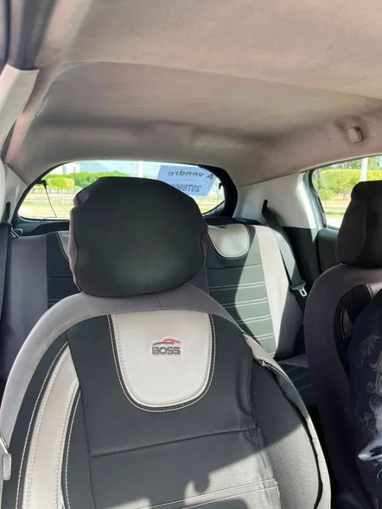 Peugeot 208 - Photo 4