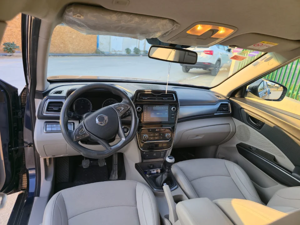 Ssangyong Tivoli - Photo 3