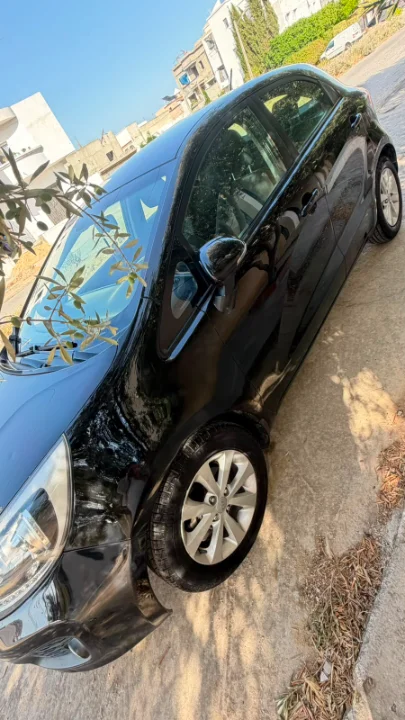 Kia RIO - Photo 8