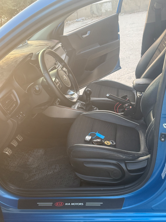 Kia RIO - Photo 10