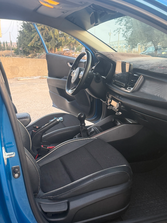 Kia RIO - Photo 5