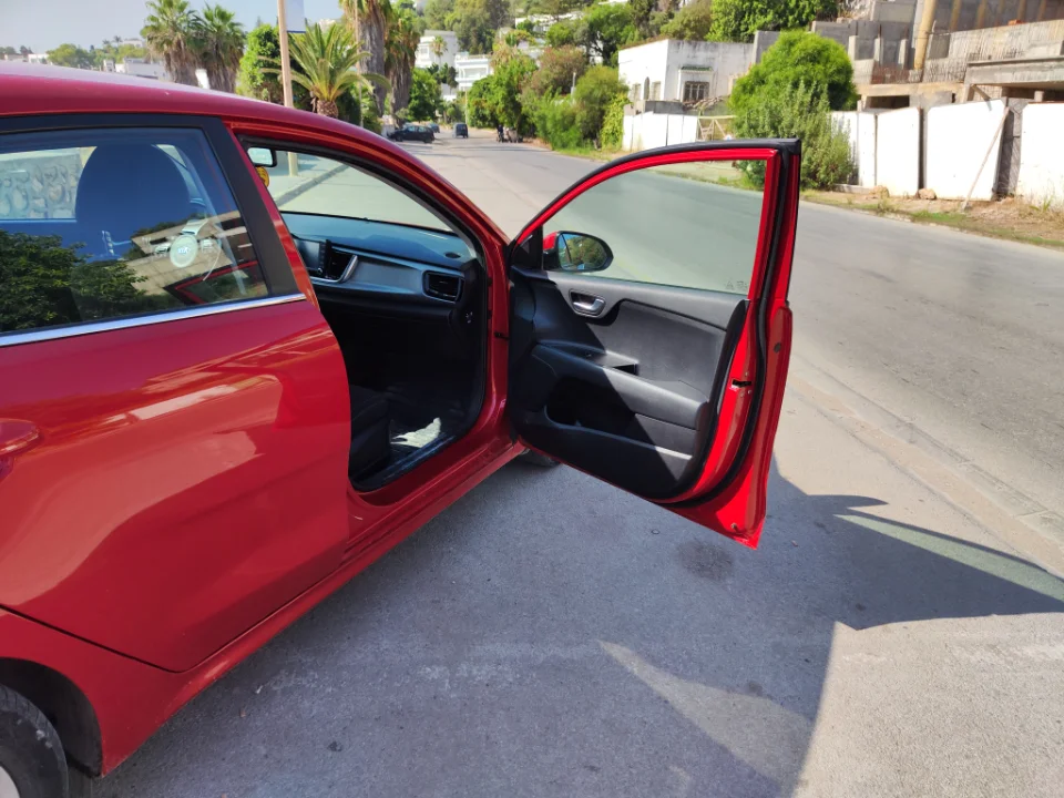 Kia RIO - Photo 4