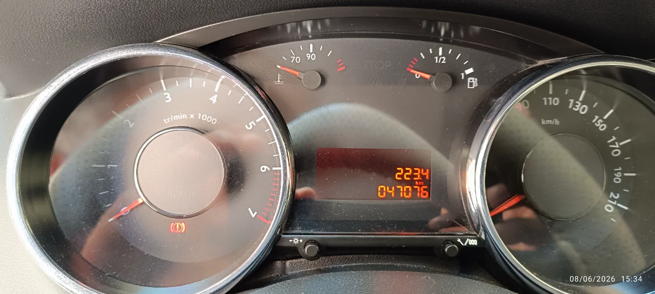 Peugeot 3008 - Photo 2
