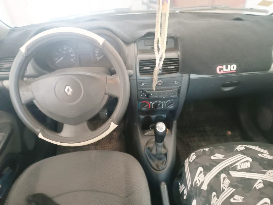 Renault Clio - Photo 3