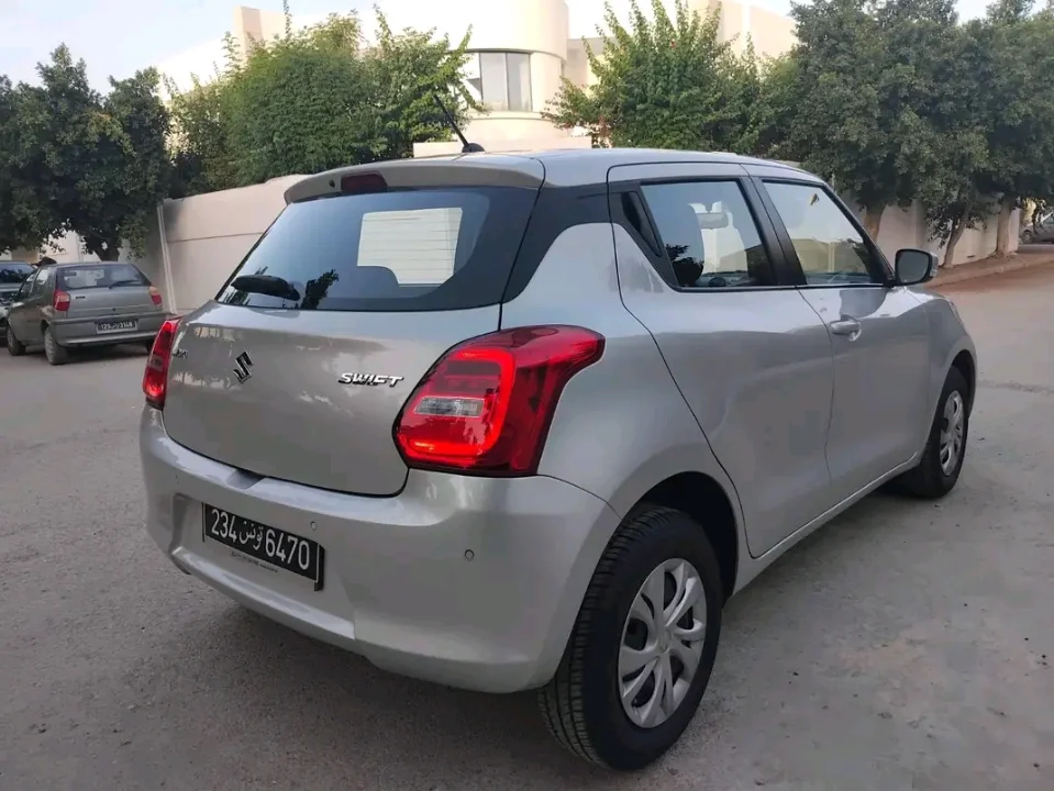 Suzuki Swift - Photo 5