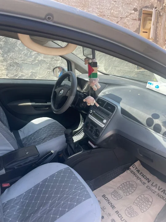 Fiat GRANDE PUNTO - Photo 8