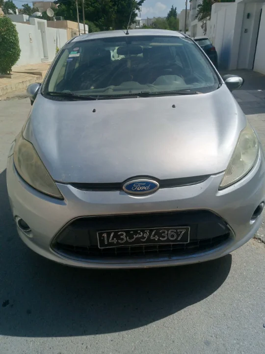 Ford FIESTA - Photo 2