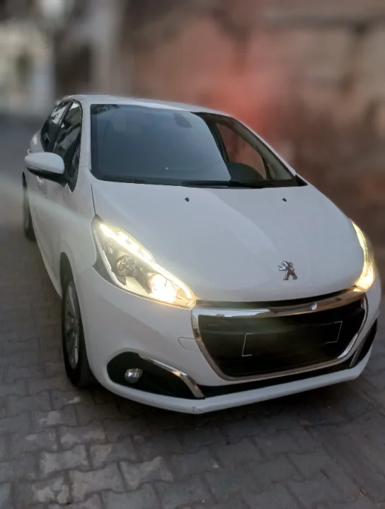 Peugeot 208 - Photo 7