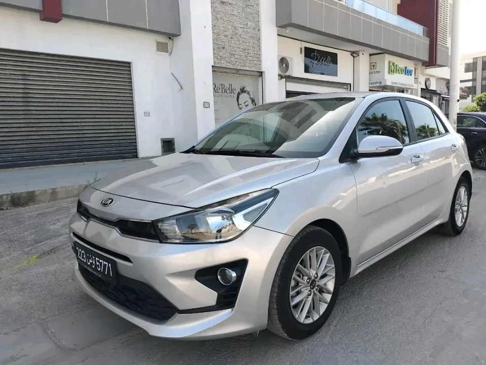 Kia RIO - Photo 9