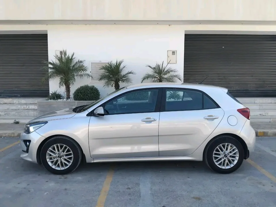 Kia RIO - Photo 5