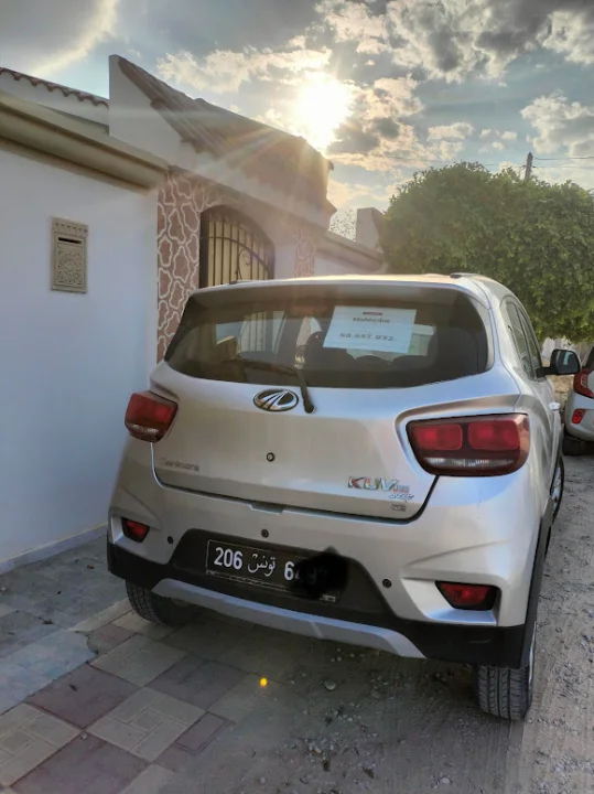 Mahindra KUV 100 - Photo 6