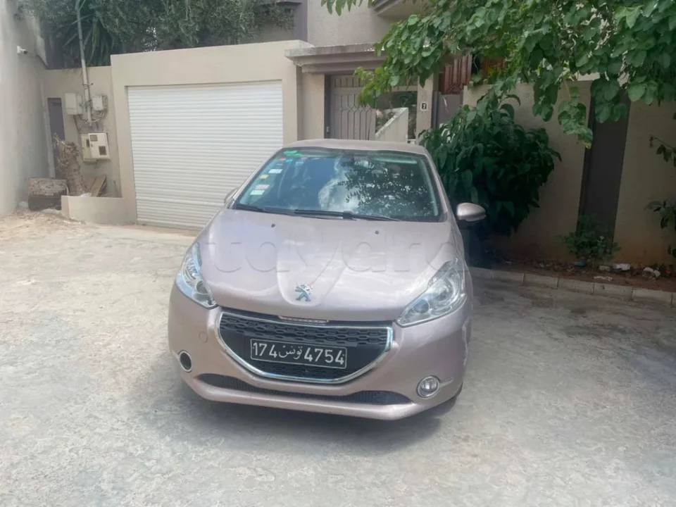 Peugeot 208 2014