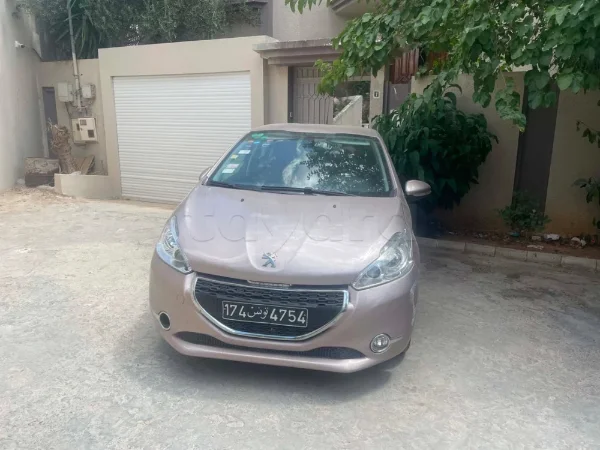 Peugeot 208 2014 Essence