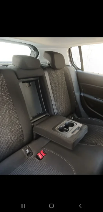 Peugeot 308 - Photo 6