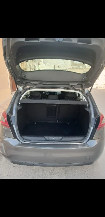 Peugeot 308 - Photo 2
