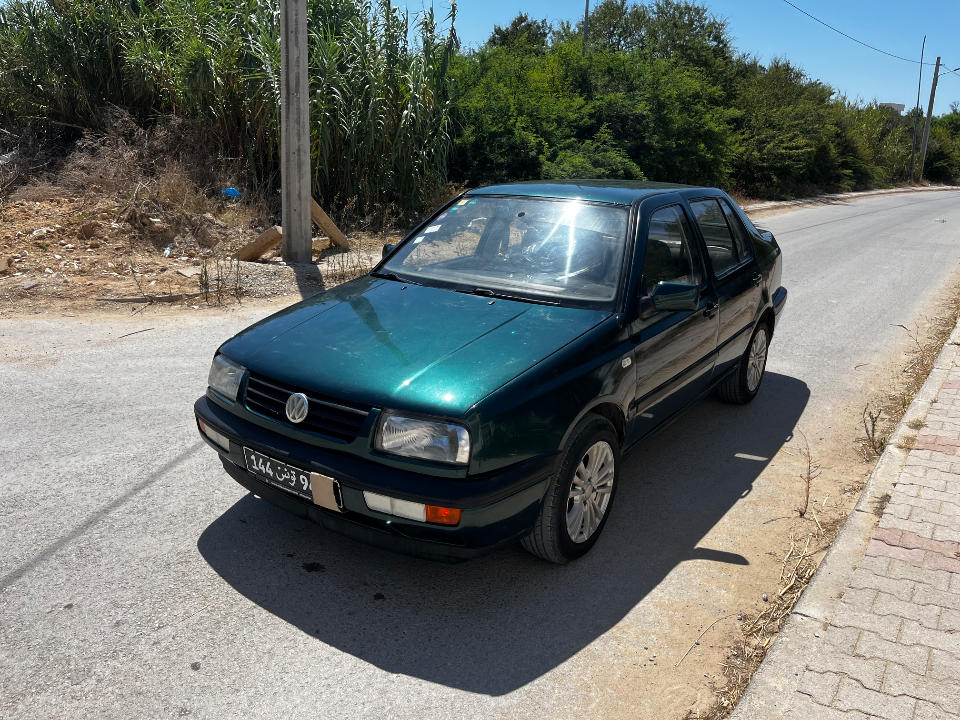 Volkswagen Vento - Photo 10