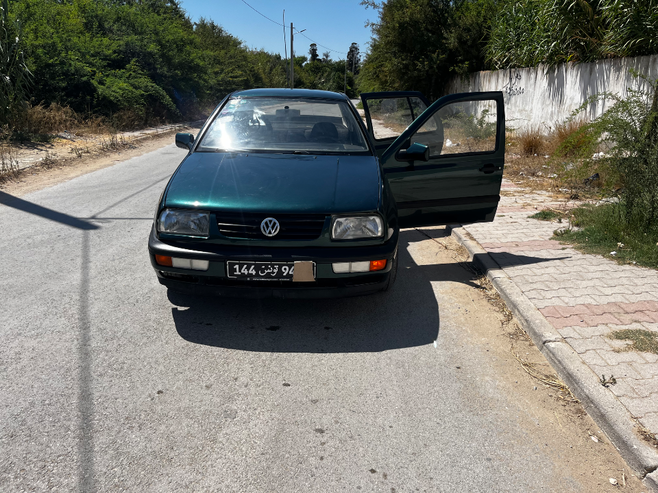 Volkswagen Vento - Photo 5