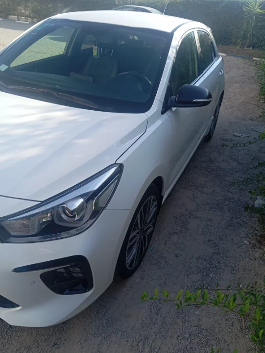 Kia RIO X-LINE - Photo 4