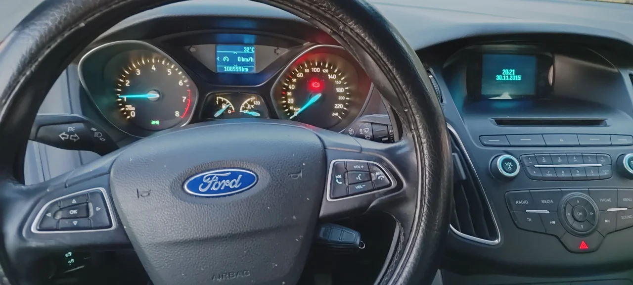 Ford FOCUS - Photo 6