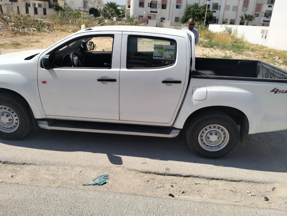Isuzu D MAX - Photo 8