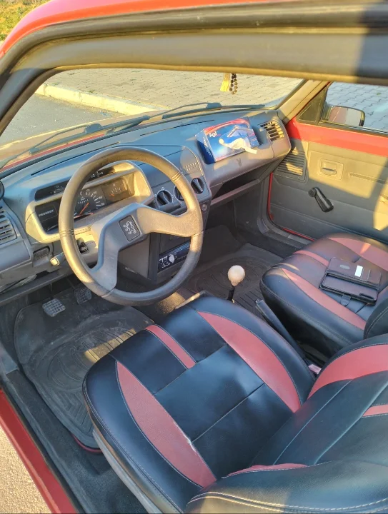 Peugeot 205 - Photo 4