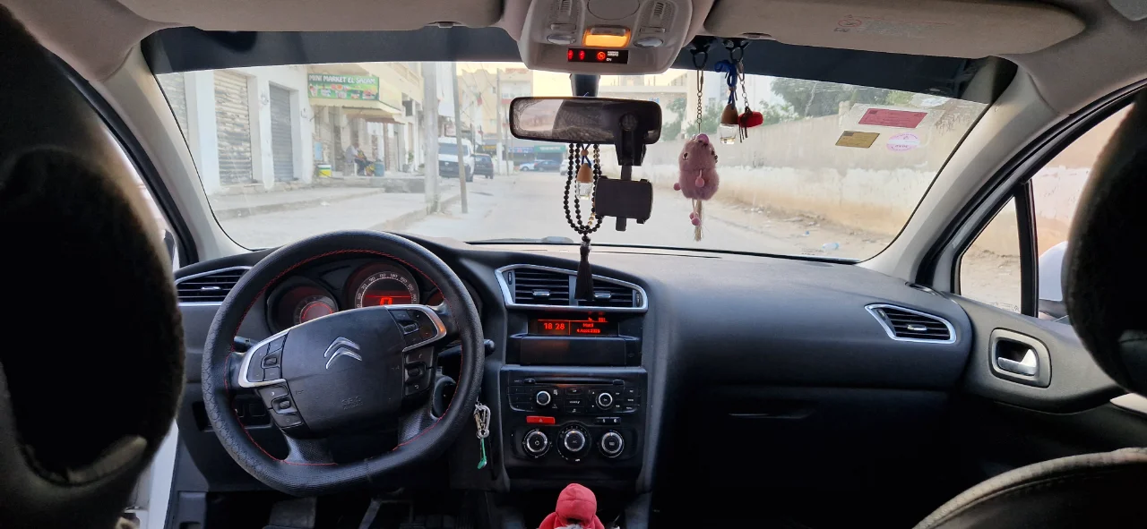Citroen C4 - Photo 9