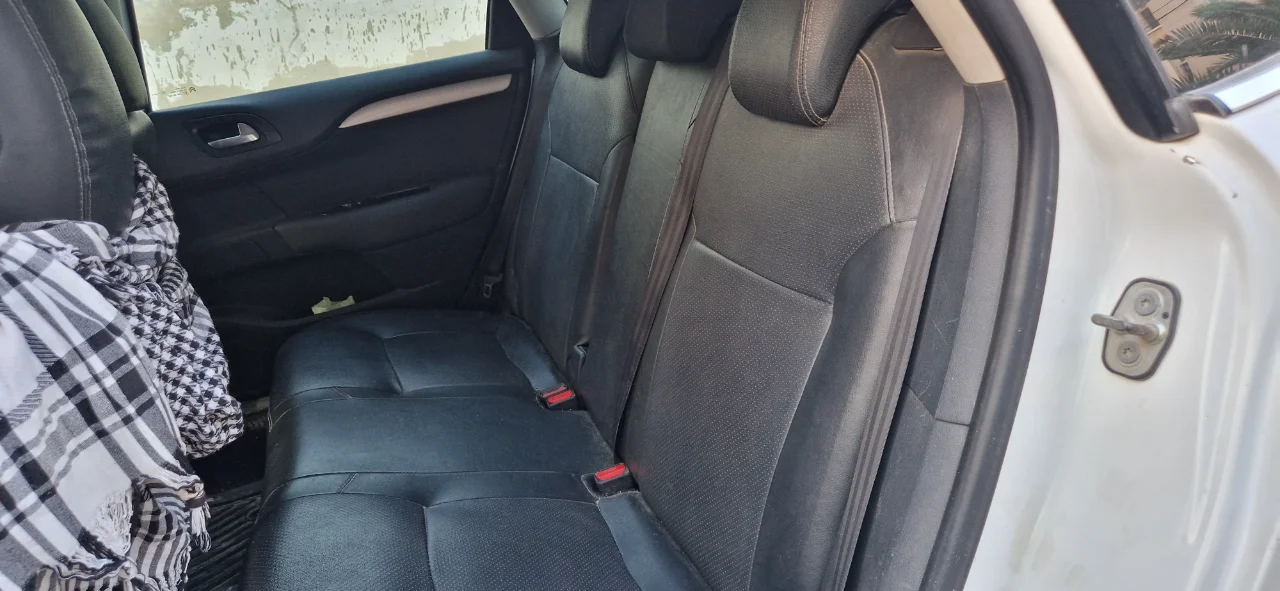 Citroen C4 - Photo 8