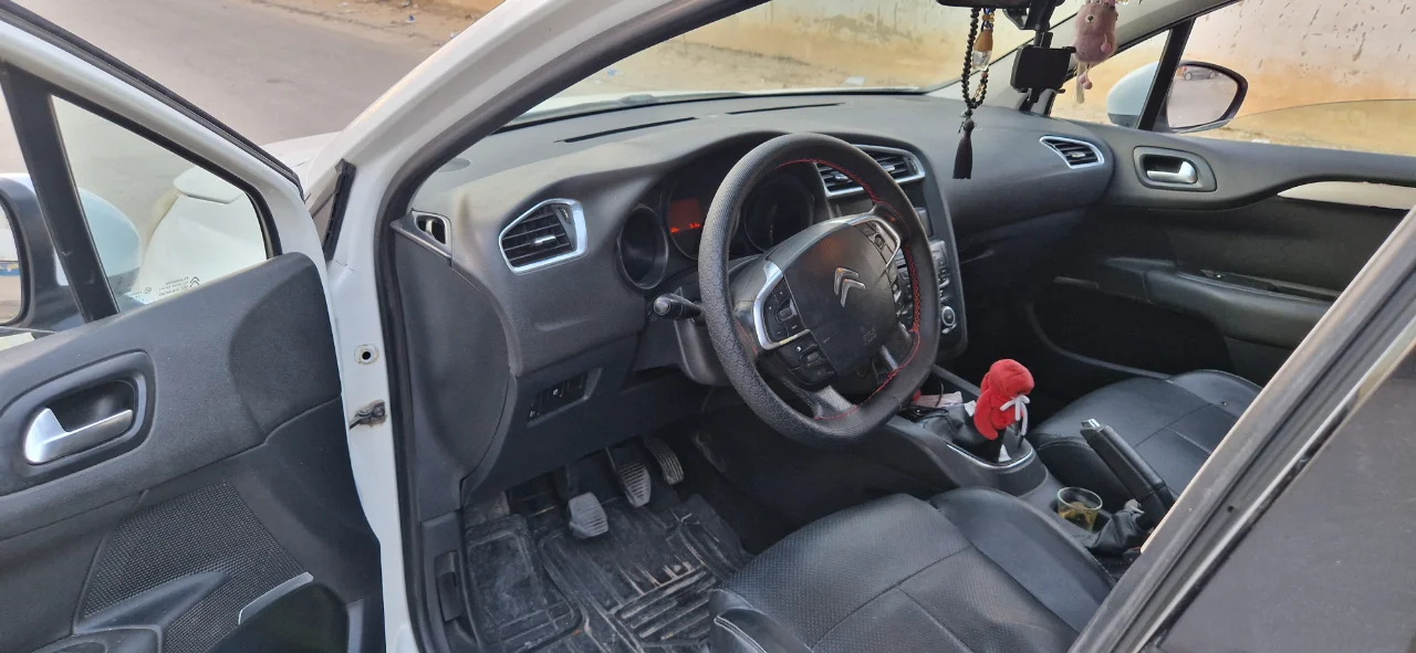 Citroen C4 - Photo 4