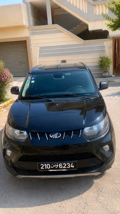 Mahindra KUV 100 - Photo 11