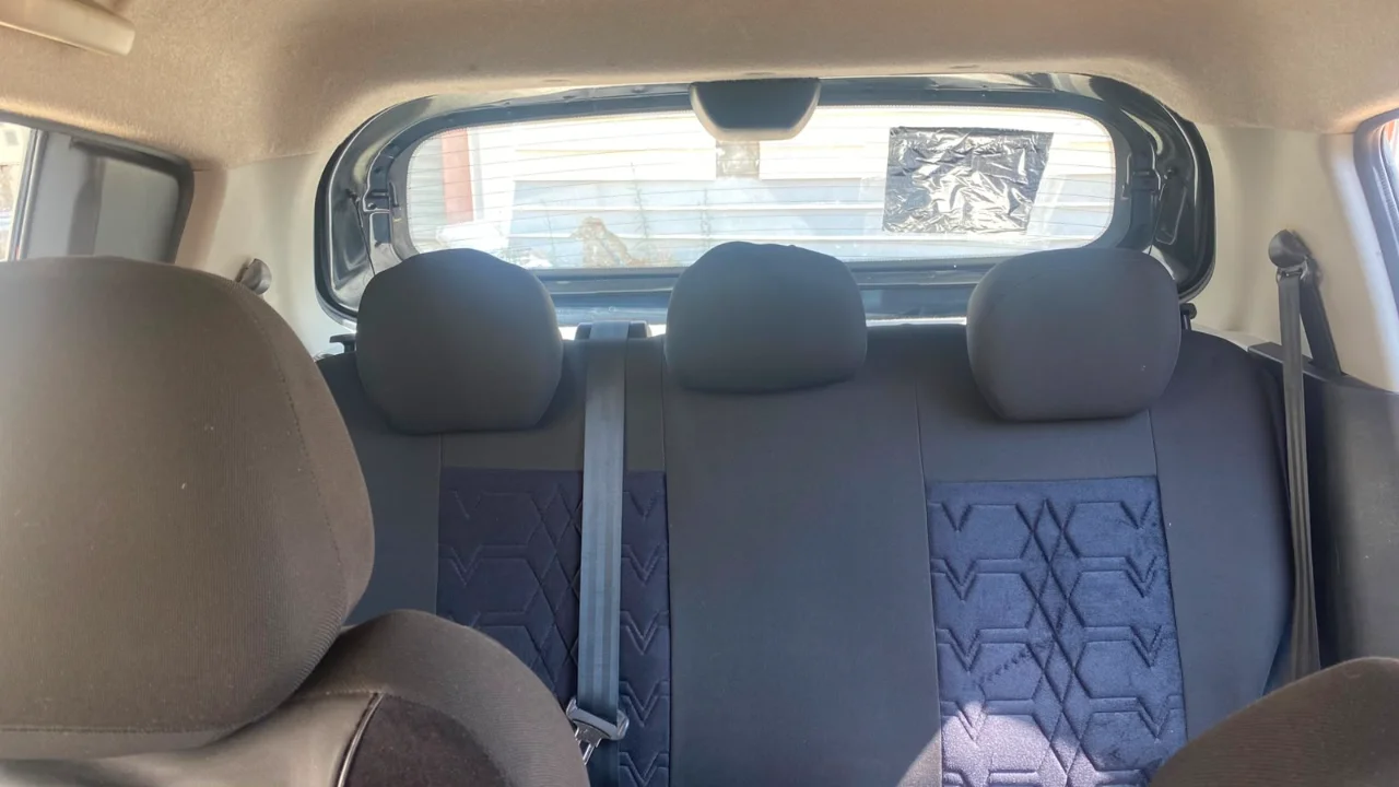 Mahindra KUV 100 - Photo 7