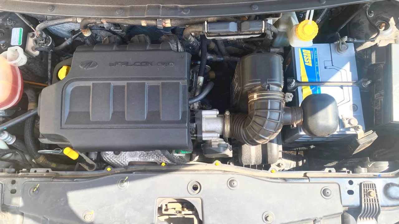 Mahindra KUV 100 - Photo 4