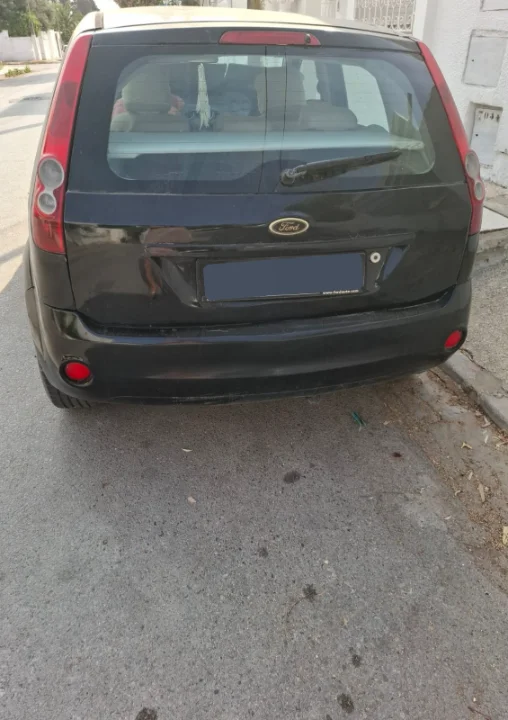 Ford FIESTA - Photo 10