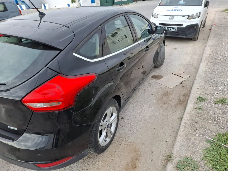 Ford FOCUS - Photo 4
