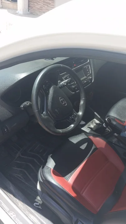 Hyundai I20 - Photo 4