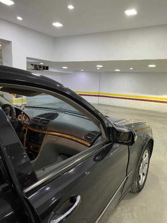 Mercedes Classe E - Photo 3