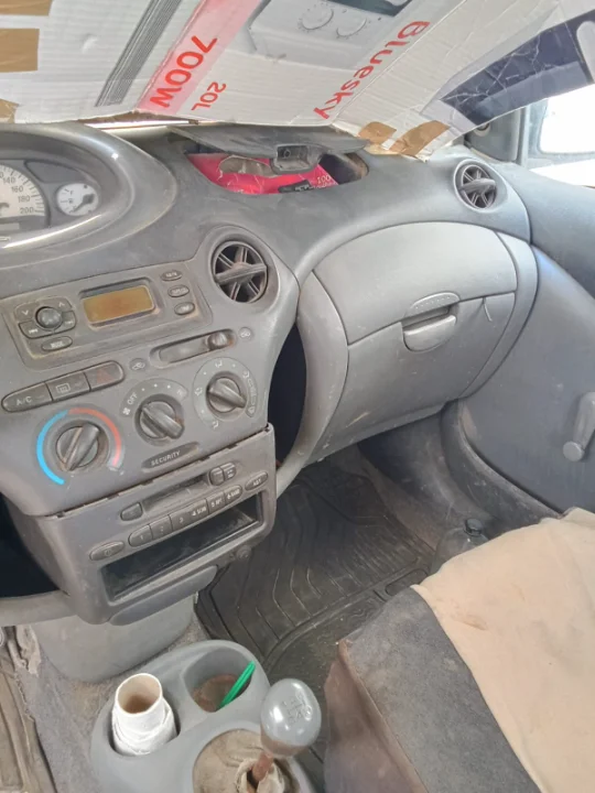 Toyota Yaris - Photo 7