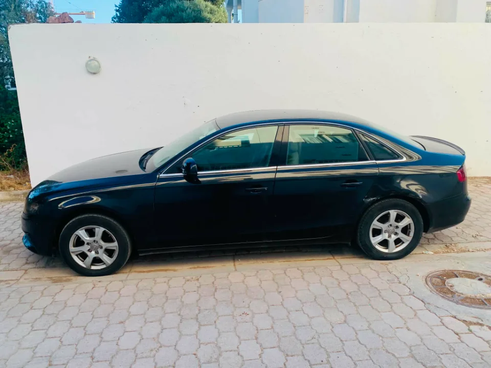 Audi A4 - Photo 2