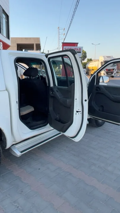 Nissan Navara - Photo 3