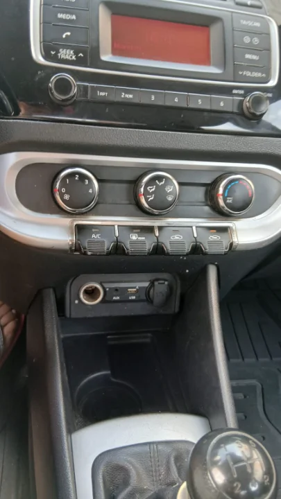 Kia RIO - Photo 7