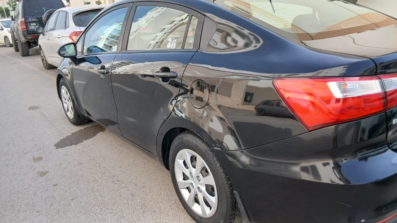 Kia RIO - Photo 4
