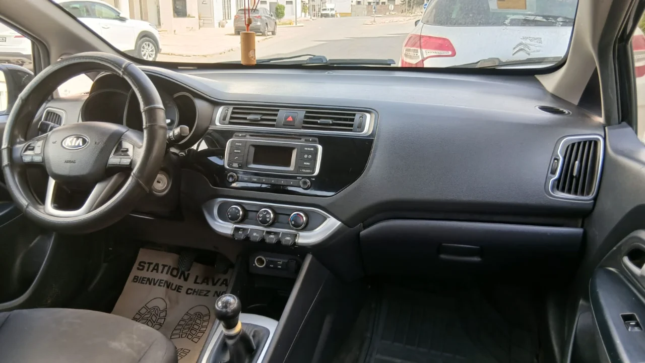 Kia RIO - Photo 2