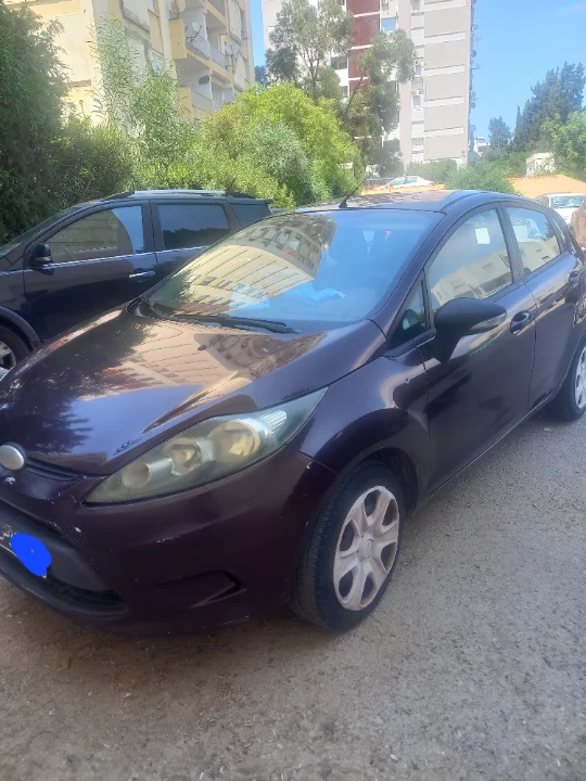 Ford FIESTA - Photo 6